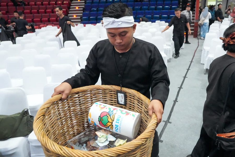 Gubernur Jawa Barat Luncurkan Gerakan Rereongan Poe Ibu 